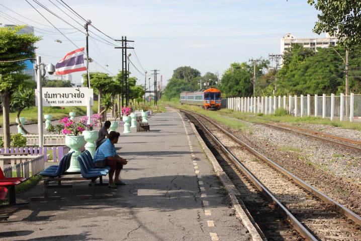 Mit dem Zug von Bangkok nach Lop Buri Reiselurch.de