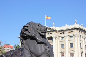 Löwe an der Kolumbussäule in Barcelona