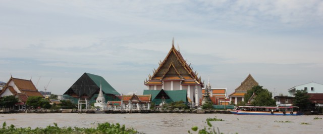 Flussfahrt auf dem Chao Phraya in Bangkok