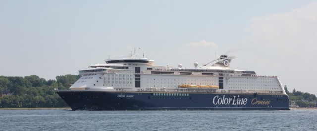 Color Line - Color Magic von Kiel nach Oslo in der Kieler Förde