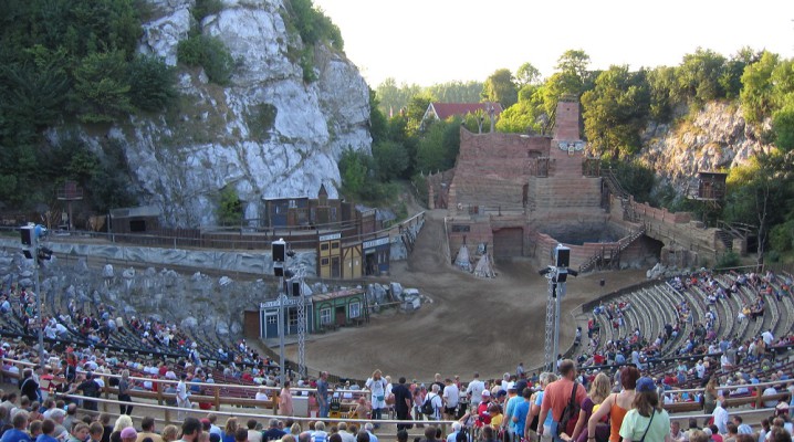 Karl-May-Spiele Bad Segeberg 2004: "Unter Geiern - Der Sohn des Bärenjägers"