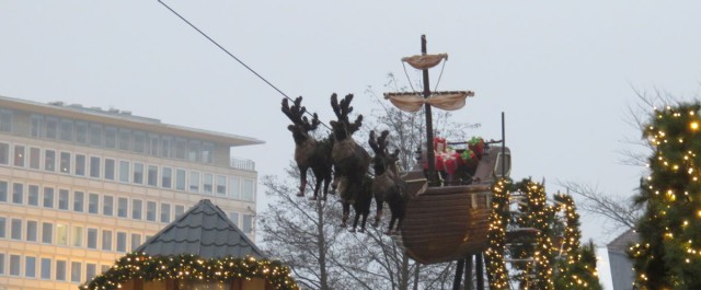 Kieler Weihnachtsdorf Luftschiff - Weihnachtsmarkt Kiel
