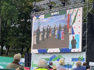 Kieler Woche 2020 Live-Übertragung aus Schilksee - Video-Leinwand im Schlossgarten