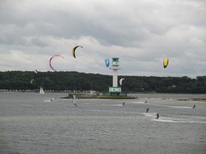Kitesurfing am Leuchtturm Friedrichsort in Kiel