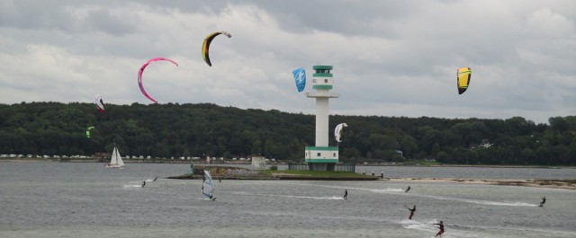 Kitesurfing am Leuchtturm Friedrichsort in Kiel