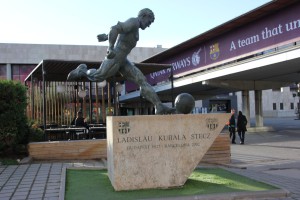 Ladislau Kubala Stecz Statue am Camp Nou