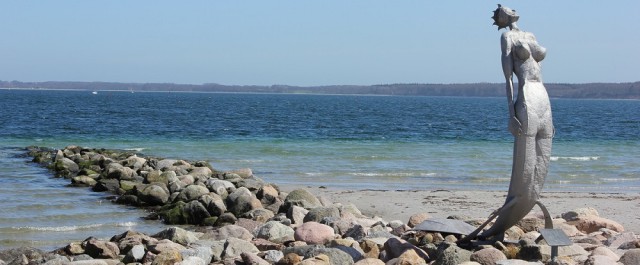 Meerjungfrau Eckernförde am Strand der Eckernförder Bucht