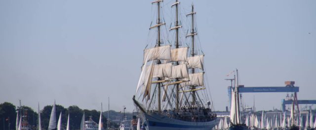 Russisches Segelschiff MIr Windjammerparade Kiel