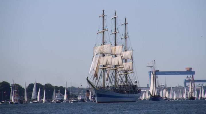 Russisches Segelschiff MIr Windjammerparade Kiel