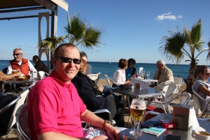 Moma Beach Bar am Strond von Barceloneta in Barcelona