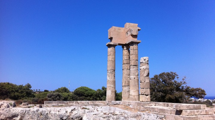 Reste des Apollon-Tempels auf dem Berg Monte Smith auf der griechischen Insel Rhodos