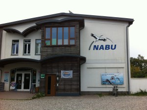 Hauptgebäude / Eingang NABU Wasservogelreservat Wallnau auf Fehmarn in Schleswig-Holstein