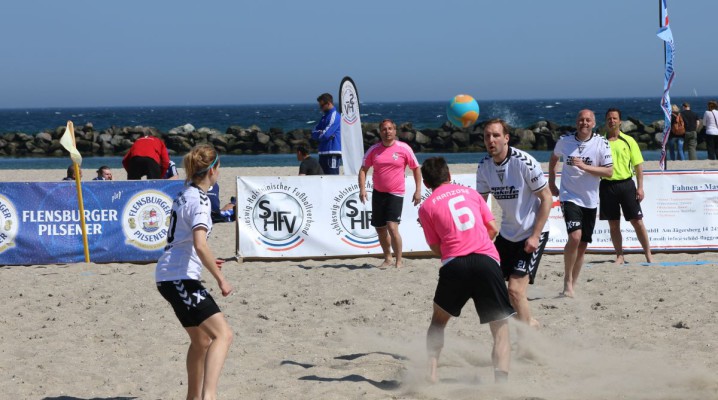 Beach Soccer Tunier Damp