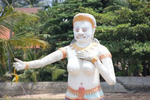 Phra Aphai Mani Statue Koh Samui am Parkplatz des Big Buddha