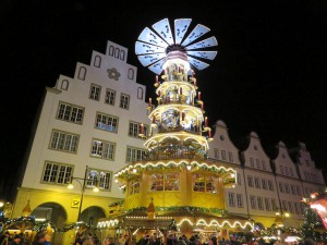 Pyramide auf dem Rostocker Weihnachtsmarkt