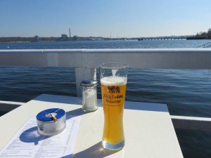 Seebar Kiel - König Ludwig Weissbier an der Kieler Förde
