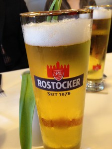 Rostocker Radler / Alsterwasser im Restaurant Wilhelmshöhe in Diedrichshagen an der Ostsee nahe Warnemünde