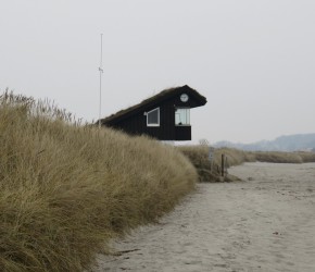 DLRG-Turm am Sehlendorfer Strand