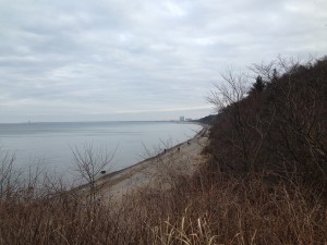 Blick von der Terrasse des Hotel Wilhelmshöhe auf den Ostseestrand und Warnemünde