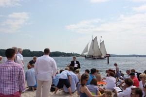 Strandtaufe am Falckensteiner Strand an der Kieler Förde im Sommer 2014