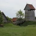 Turmhügelburg Lütjenburg - Turm, Brücke, Burggraben und weitere Gebäude