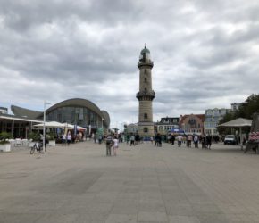 Warnemünde Leuchtturm & Teepott