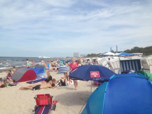 Warnemünde Strand im Sommer