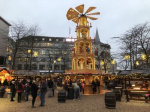 Pyramide Asmus Bremer Platz Weihnachtsmarkt Kiel